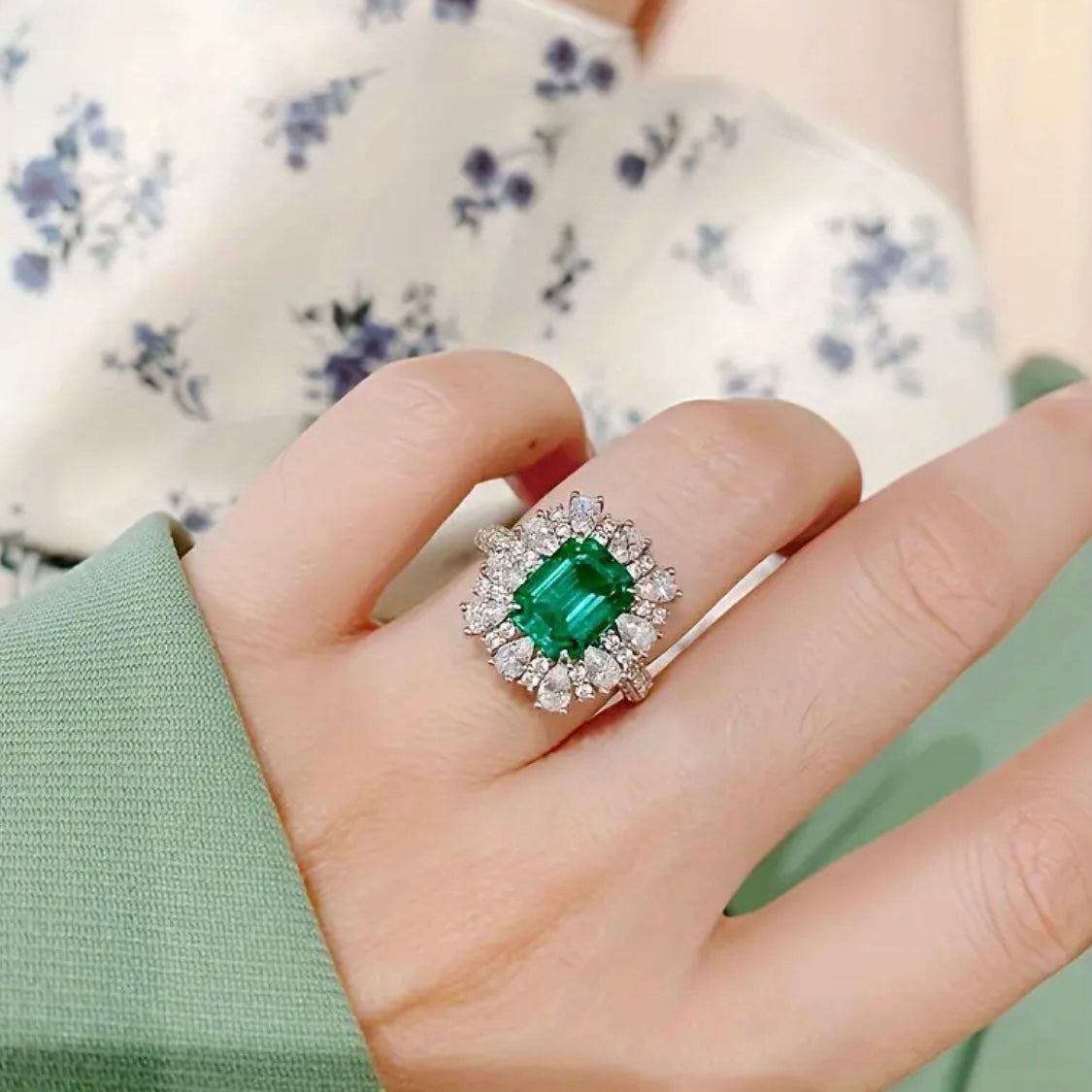 Emerald Green Luxe Formal Ring